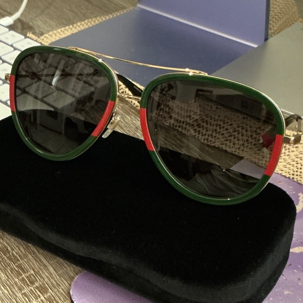 Gucci Aviator Sunglasses with Green and Red Accents